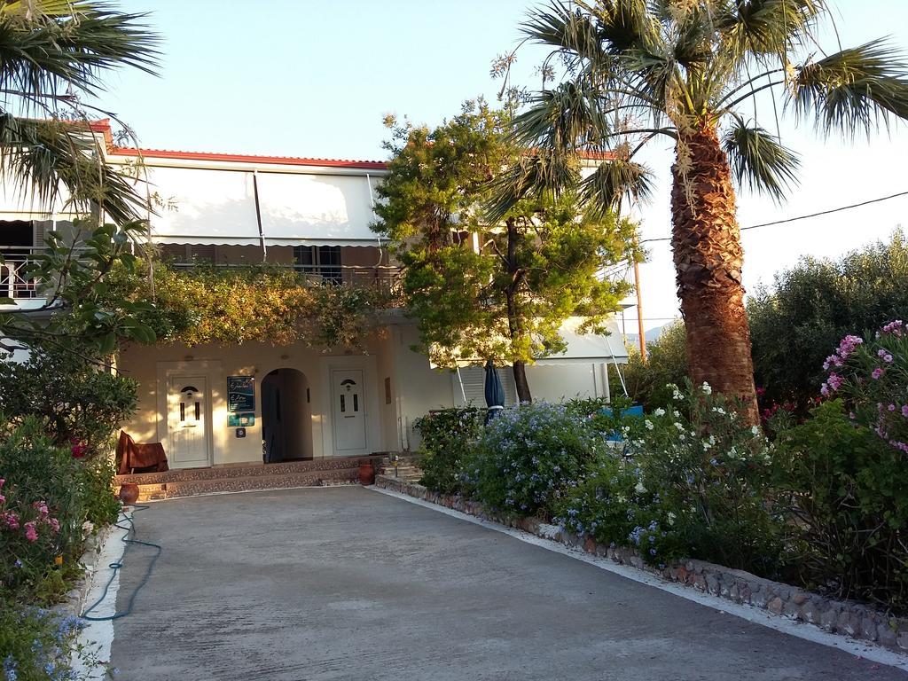 Elea Guesthouse Galaxídhion المظهر الخارجي الصورة